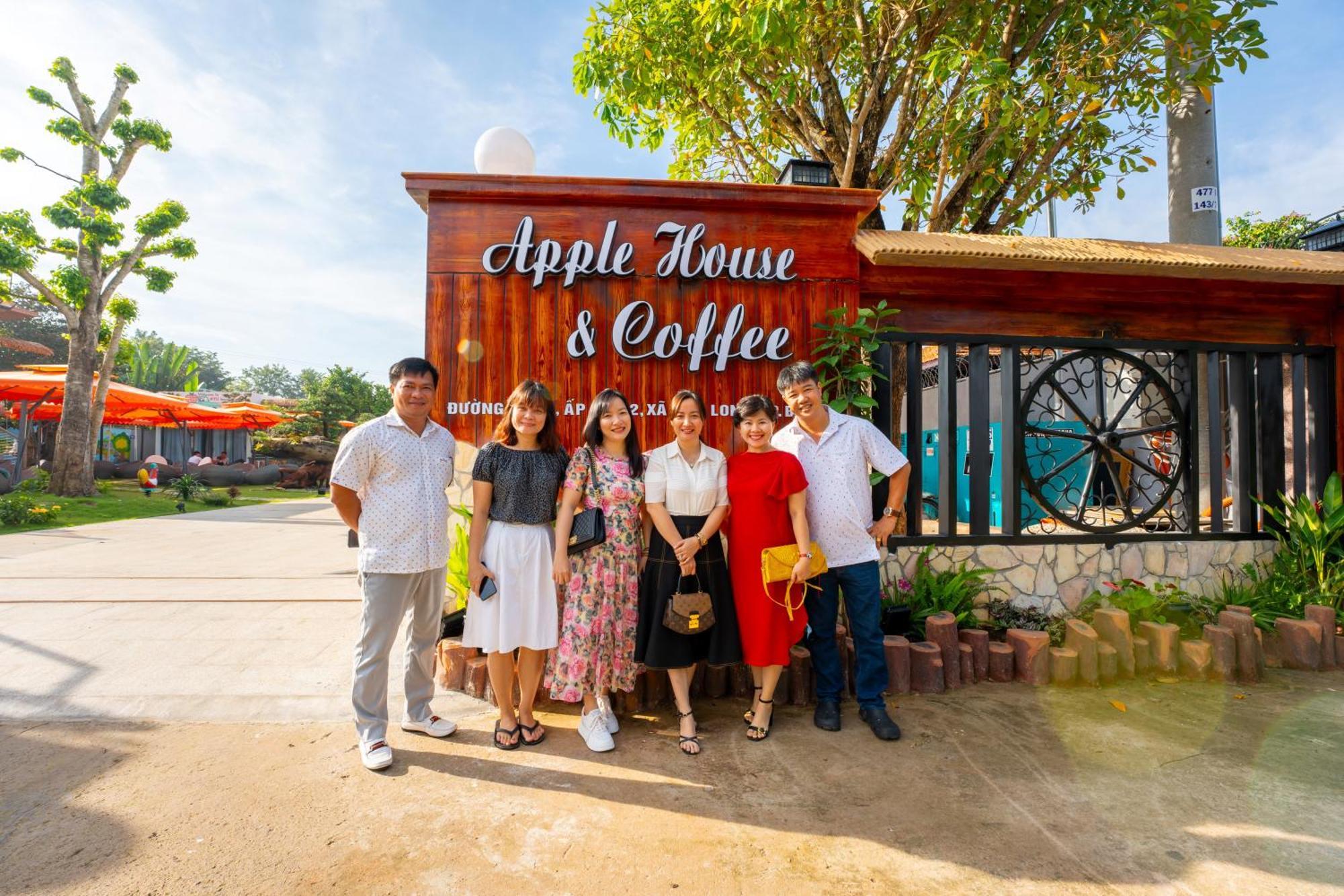 Готель Apple House & Coffee Баріа Екстер'єр фото